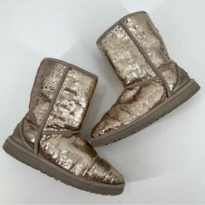 UGG Classic Short Sparkles Boot 8 Gold Tan Sequins 3161 Shearling Lined Boots